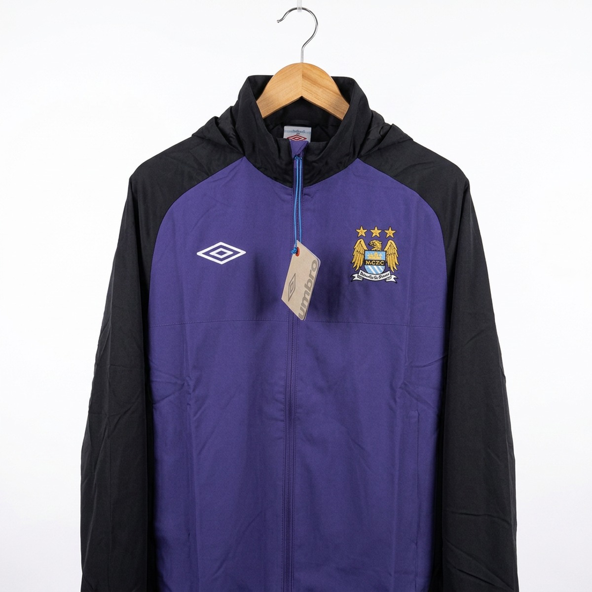 Size L — Manchester City Umbro Hooded Windbreaker Jacket 2010–11 BNWT
