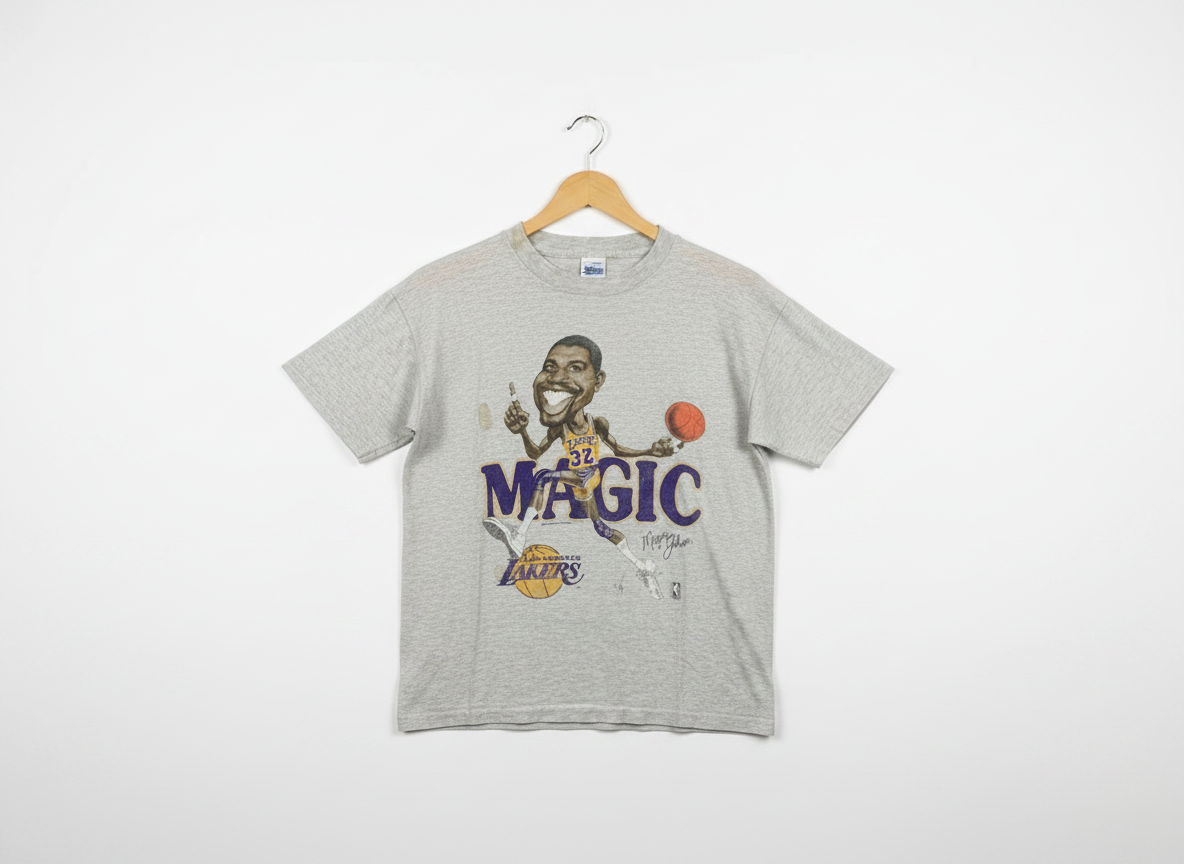 Vintage 1990s Magic Johnson Los Angeles Lakers T-Shirt (Size L)