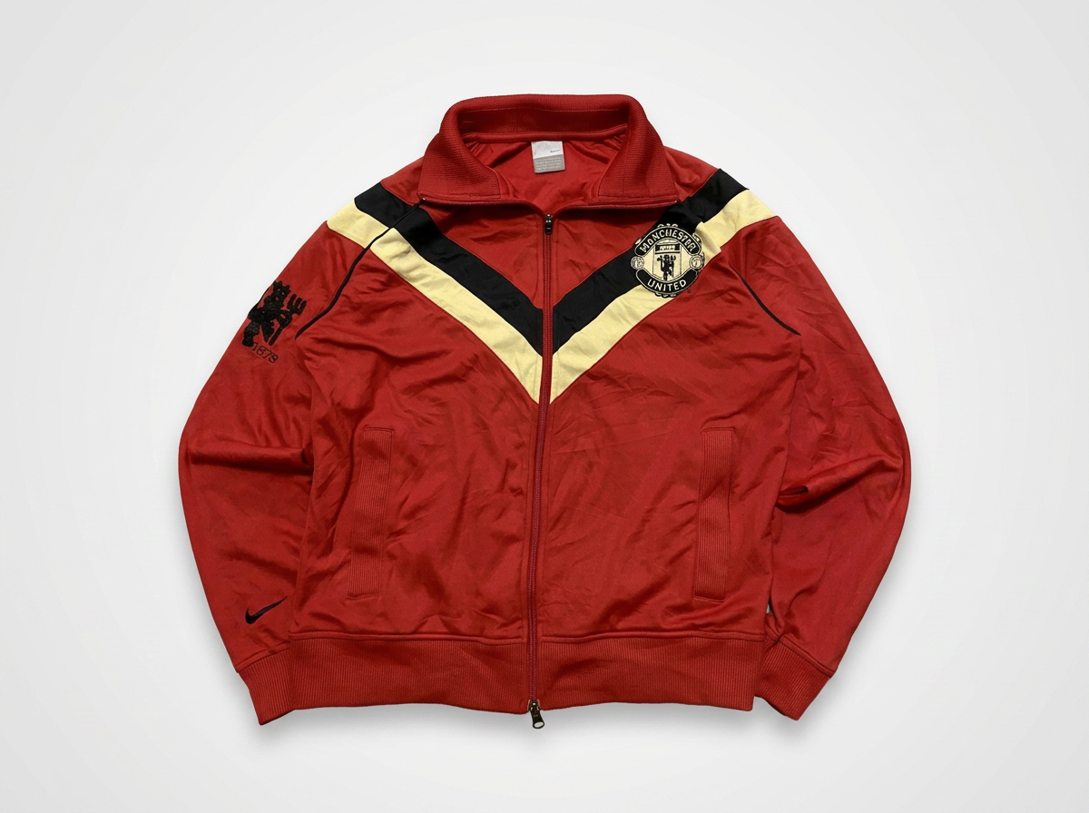 Size M — Vintage Nike Manchester United Track Jacket